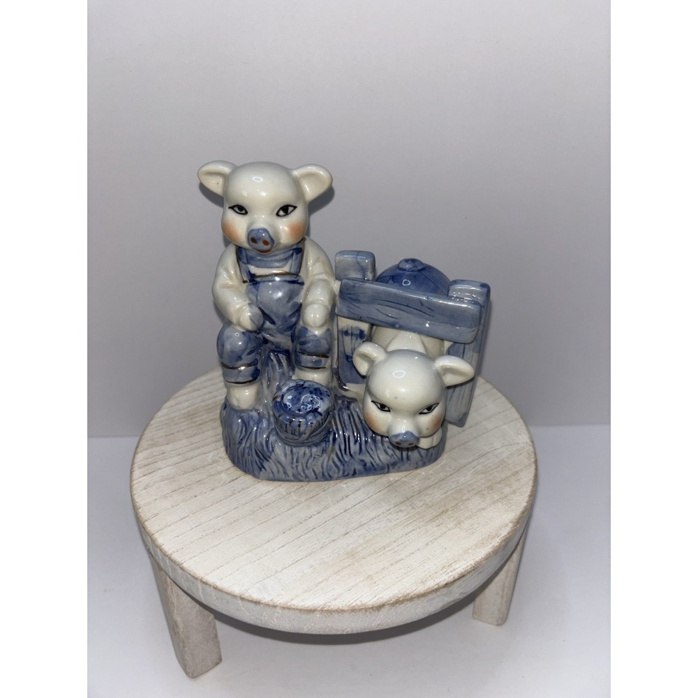 Vintage Delft Blue/White Country Overall Pigs Stuck in Fence
